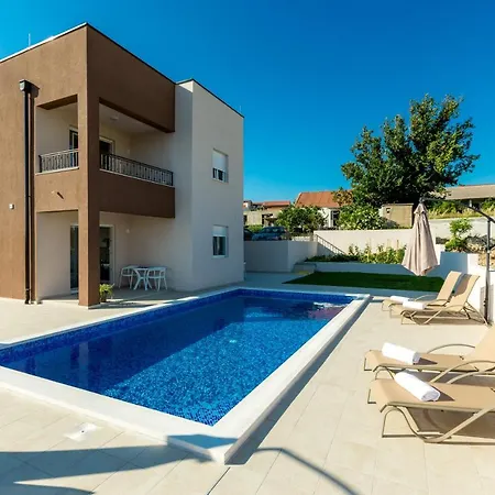 Apartament Zrno Rtina