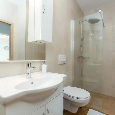 Apartament Zrno *